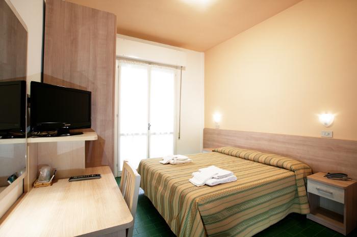Hotel Globus Cesenatico Zimmer foto