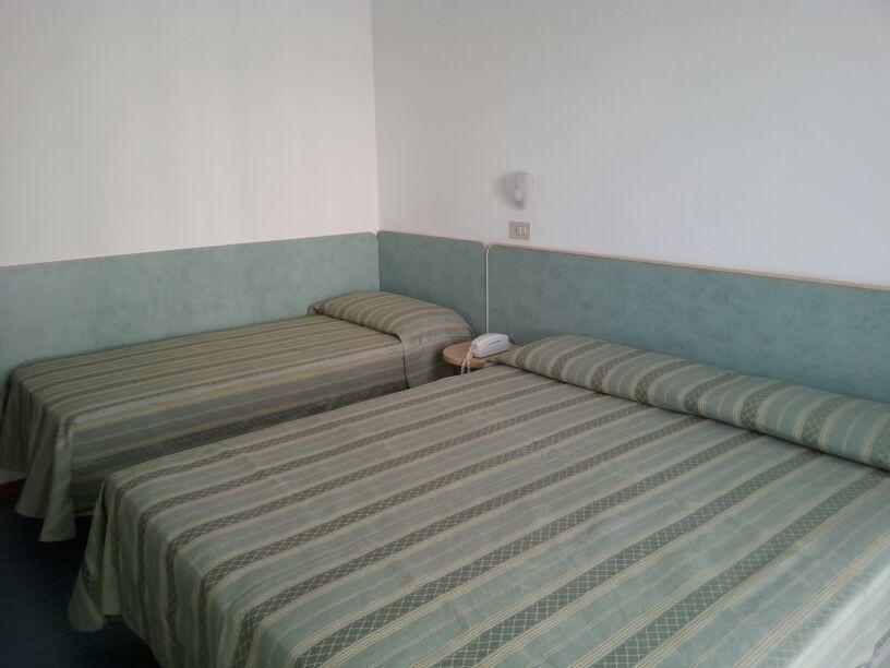 Hotel Globus Cesenatico Zimmer foto